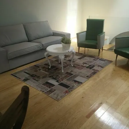 Margem Do Rio Tejo, Pe De Lisboa,cacilhas Apartment *