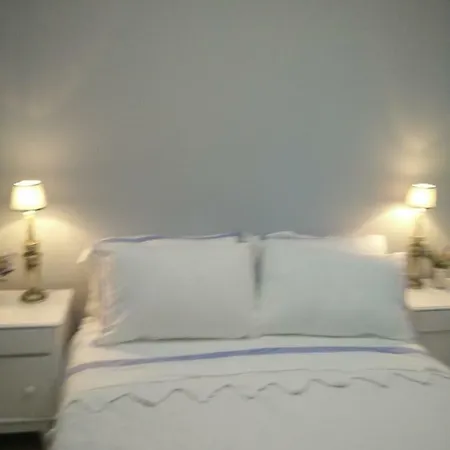Margem Do Rio Tejo, Pe De Lisboa,cacilhas Apartment